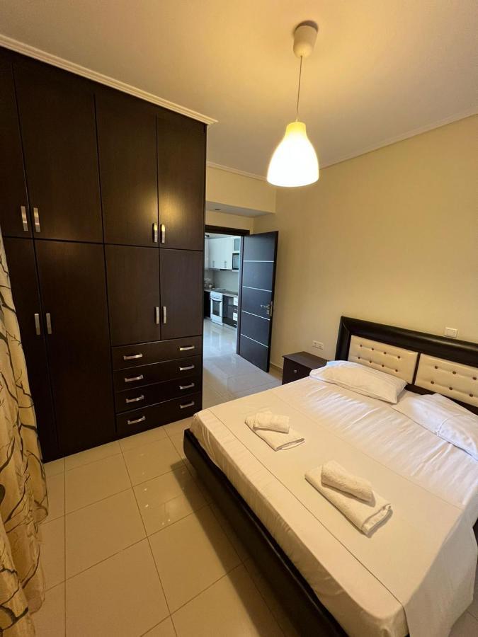 Adam Apartments Sarandë エクステリア 写真