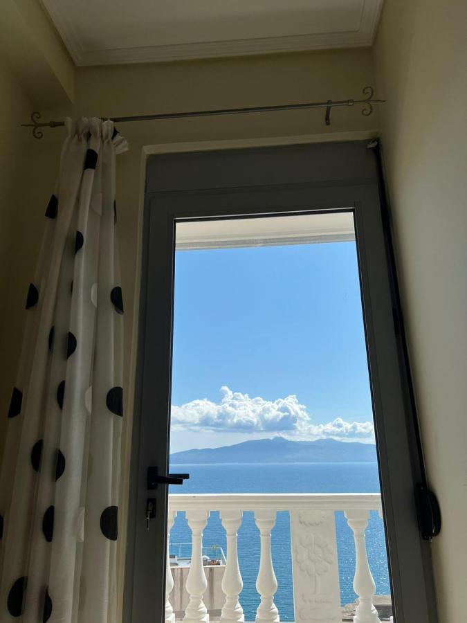 Adam Apartments Sarandë エクステリア 写真