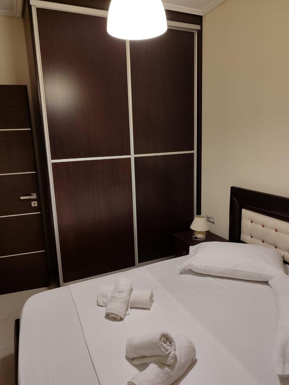 Adam Apartments Sarandë エクステリア 写真
