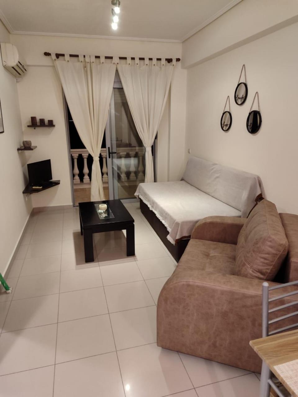 Adam Apartments Sarandë エクステリア 写真